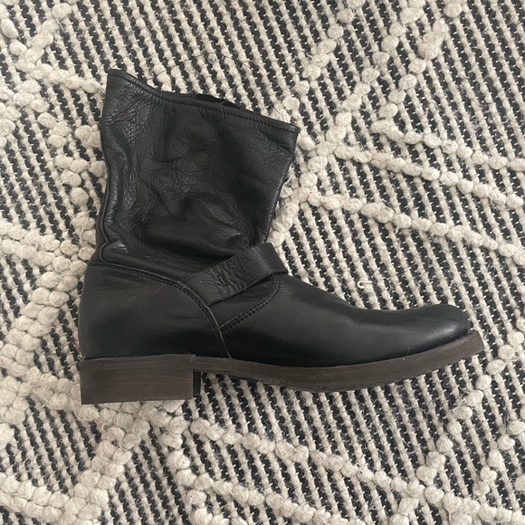 Frye combat boots - Picture 4 of 5